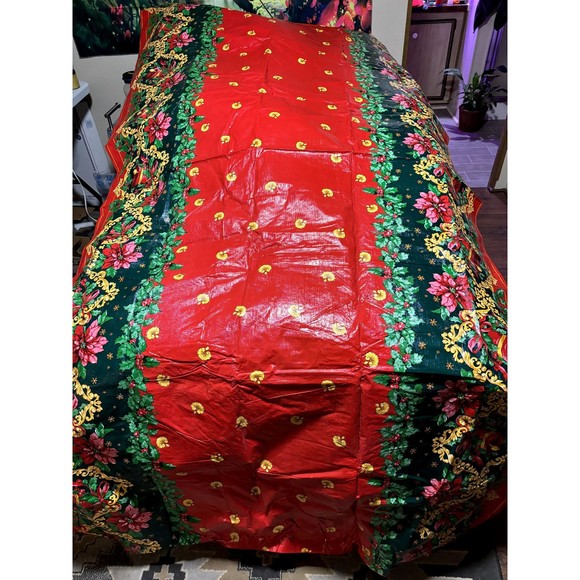 Trim A Home Christmas Vinyl Tablecloth 52" X 102" Flannel Back Holly Poinsettia - Picture 2 of 12